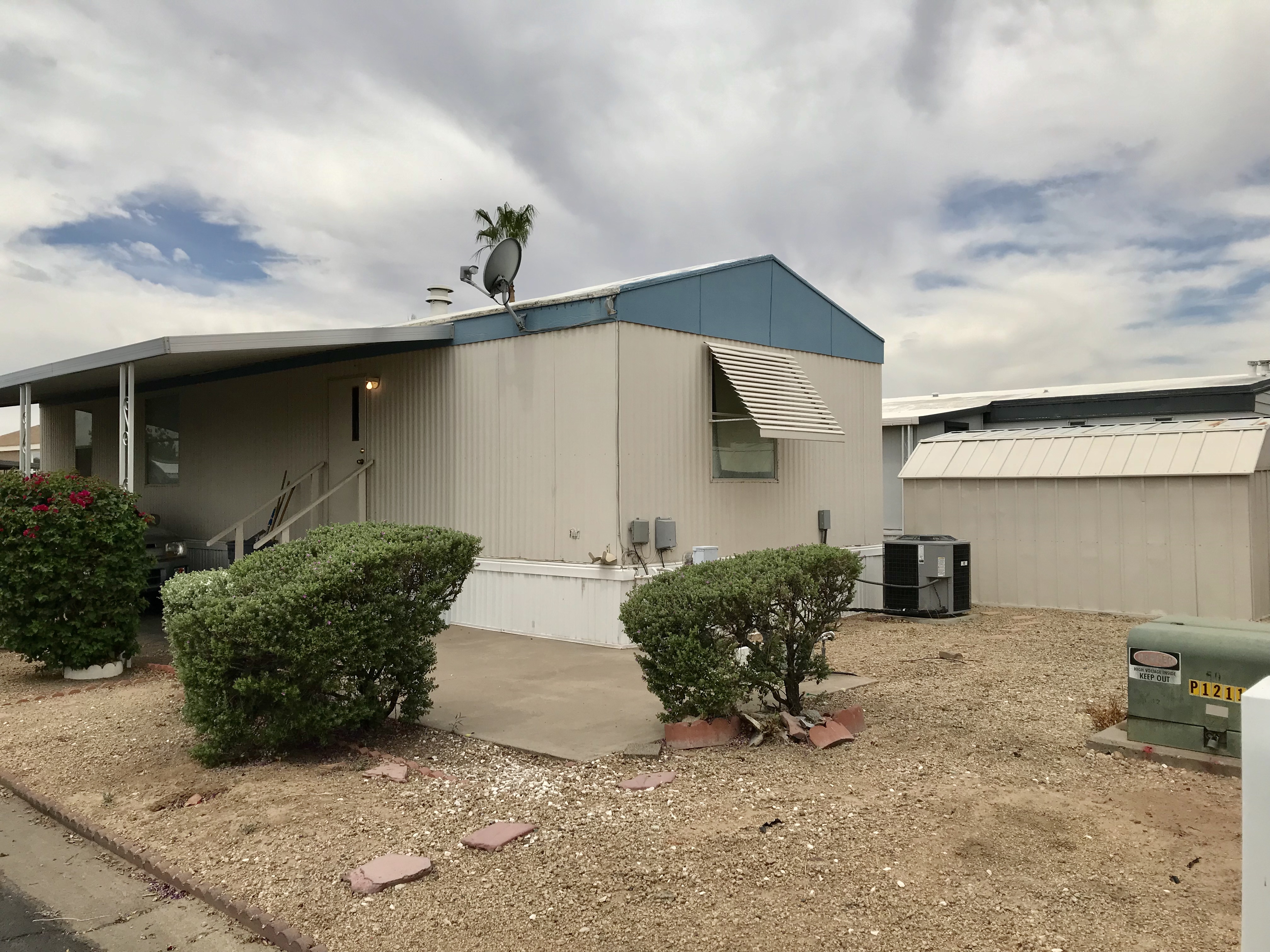 Price Reduced for Handyman Special Glendale Mobile Home Guyz